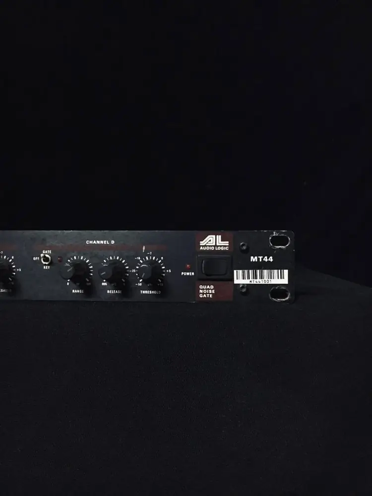 Audio Logic MT44 · Photo 1