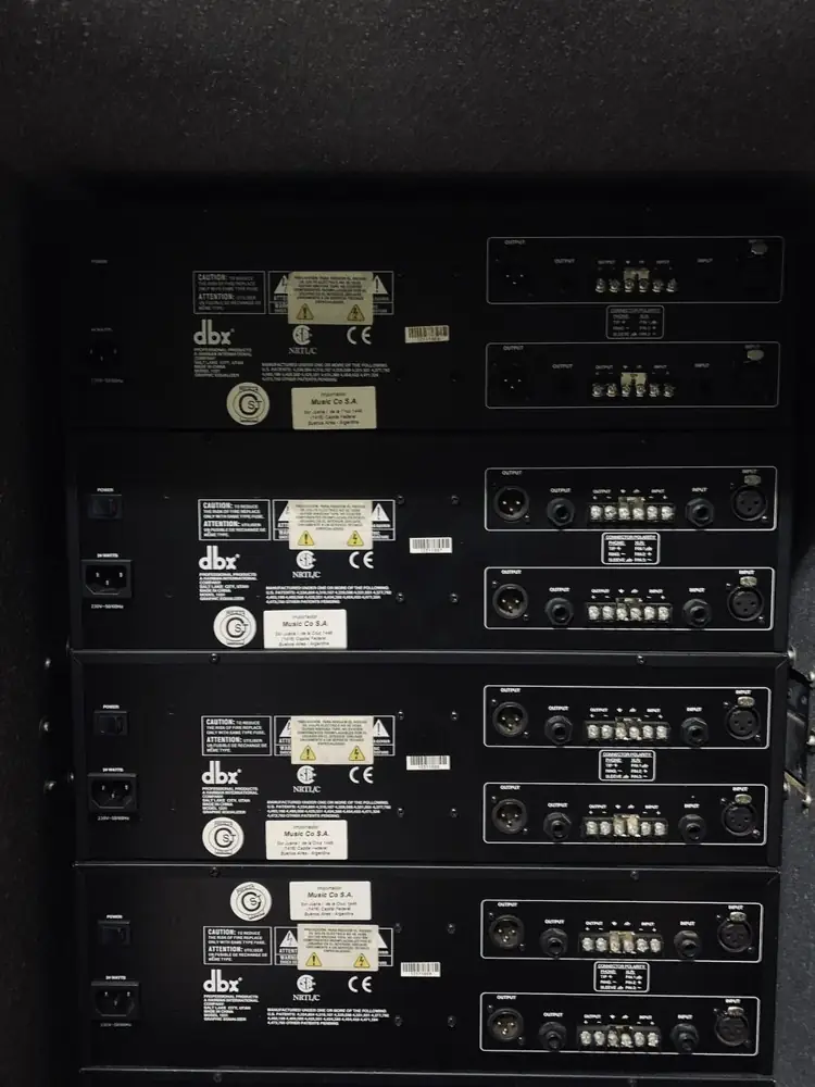 DBX 1231 · Photo 2