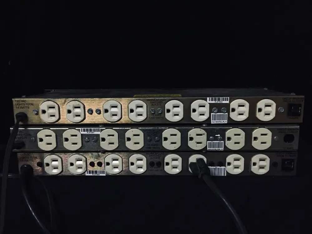 Furman PL-8 · Photo 2