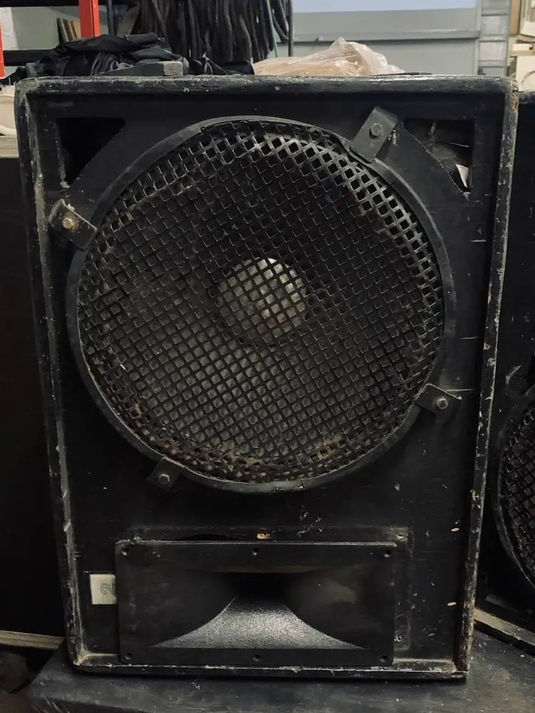 JBL 805 · Photo 2