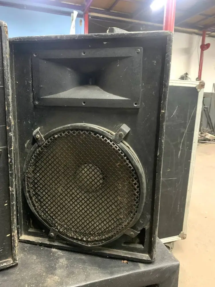 JBL 805 · Photo 3
