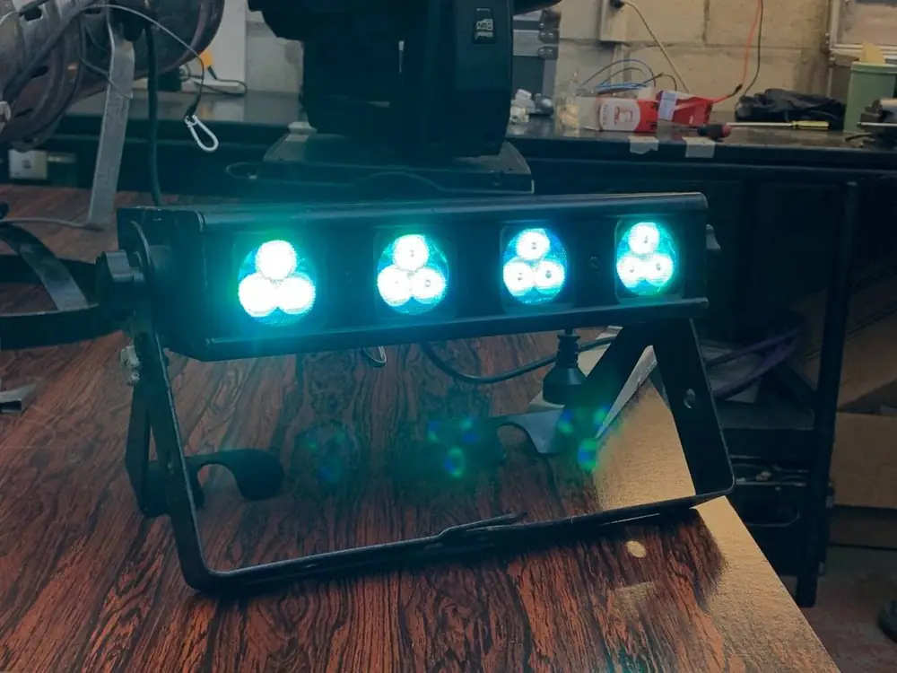 NEO L12 · Photo 1