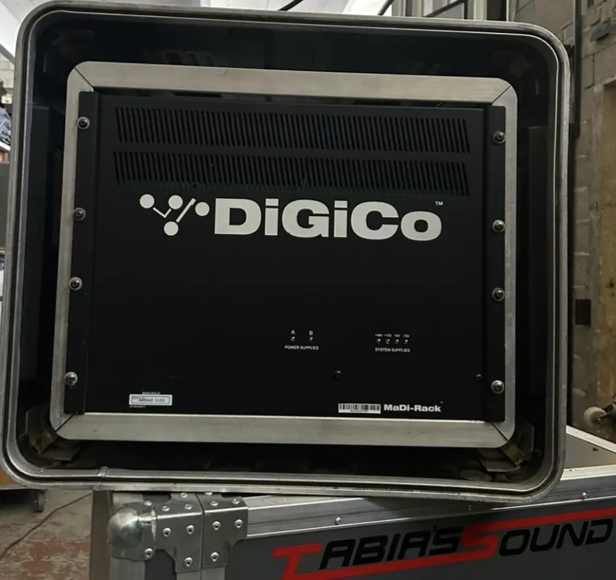 DiGiCo SD8 · Photo 3