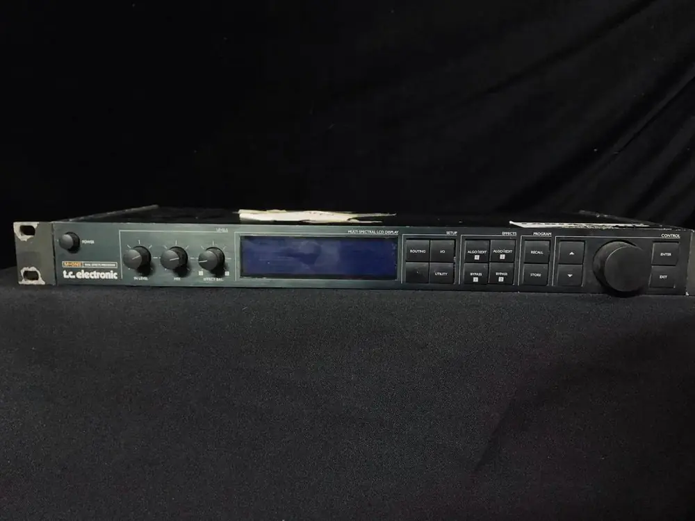 TC Electronic M-ONE · Photo 2